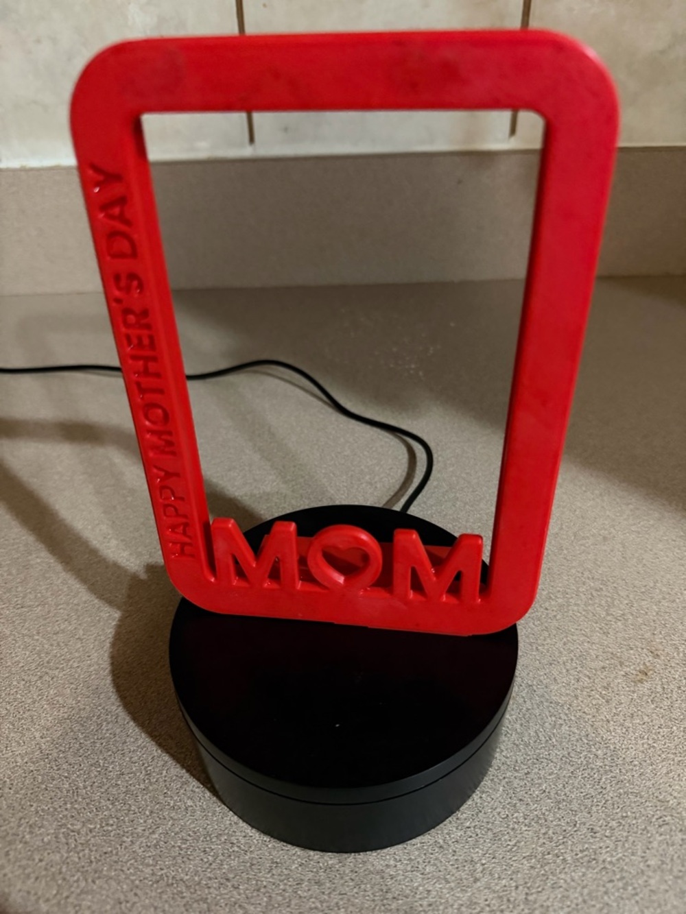 MOM Decorative Light Frame - Red - Picture 4 of 4